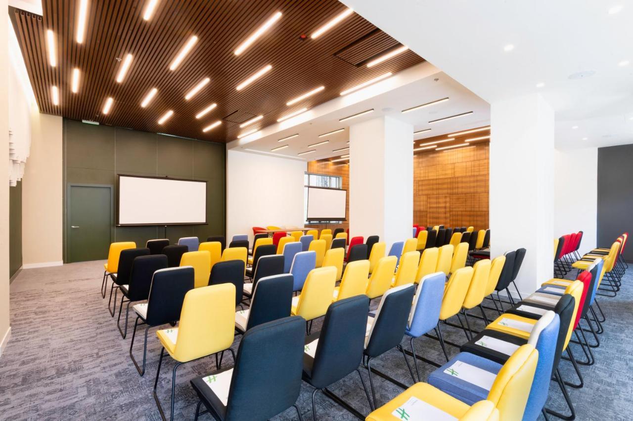 Holiday Inn Yerevan - Republic Square By Ihg Bagian luar foto