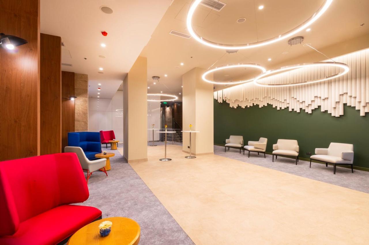 Holiday Inn Yerevan - Republic Square By Ihg Bagian luar foto
