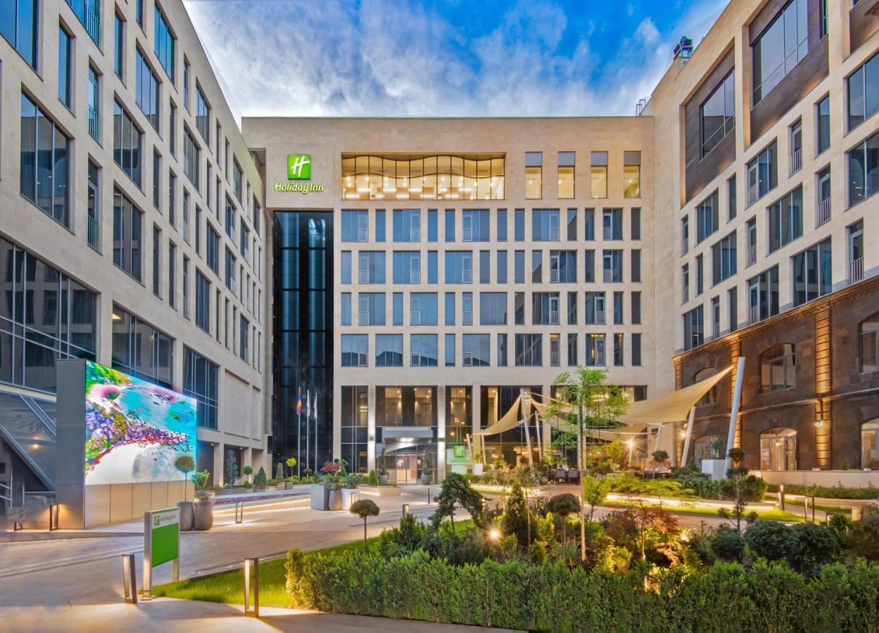 Holiday Inn Yerevan - Republic Square By Ihg Bagian luar foto