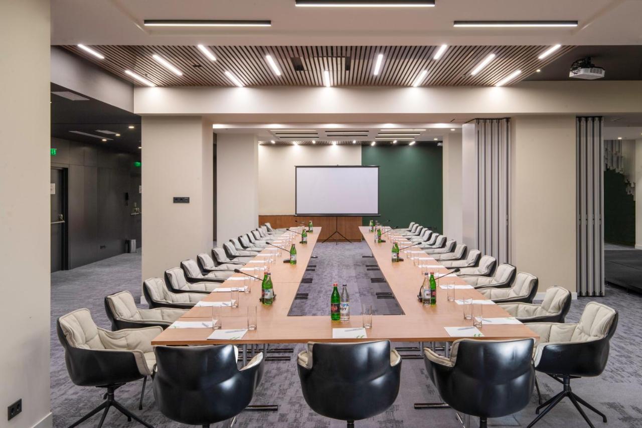 Holiday Inn Yerevan - Republic Square By Ihg Bagian luar foto