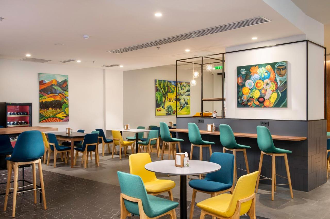 Holiday Inn Yerevan - Republic Square By Ihg Bagian luar foto