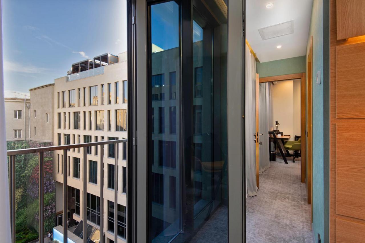 Holiday Inn Yerevan - Republic Square By Ihg Bagian luar foto